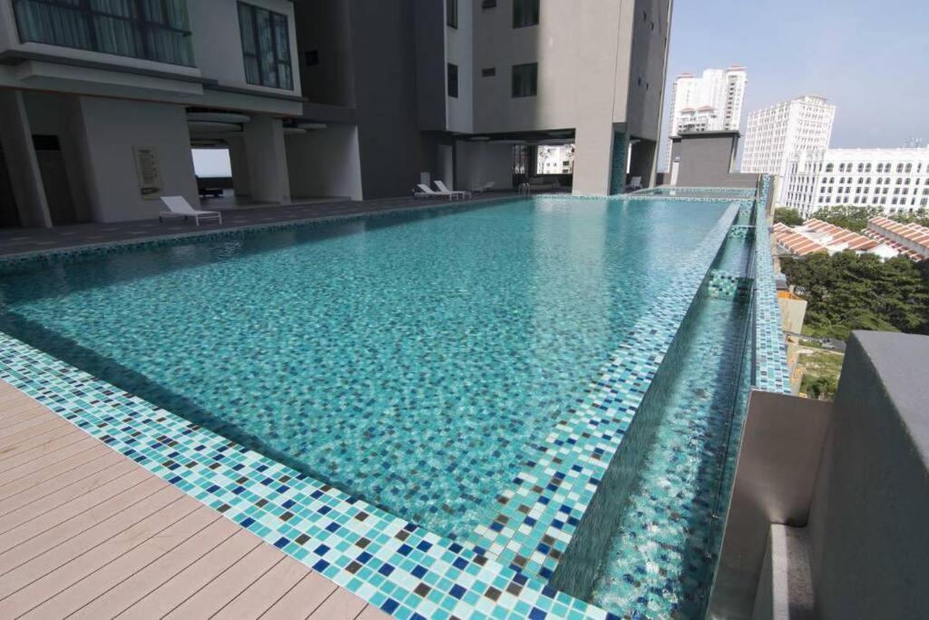 Jazz 313 Cosy 2-Bedroom Suite With Pool & Seaview Bagan Jermal Exterior foto