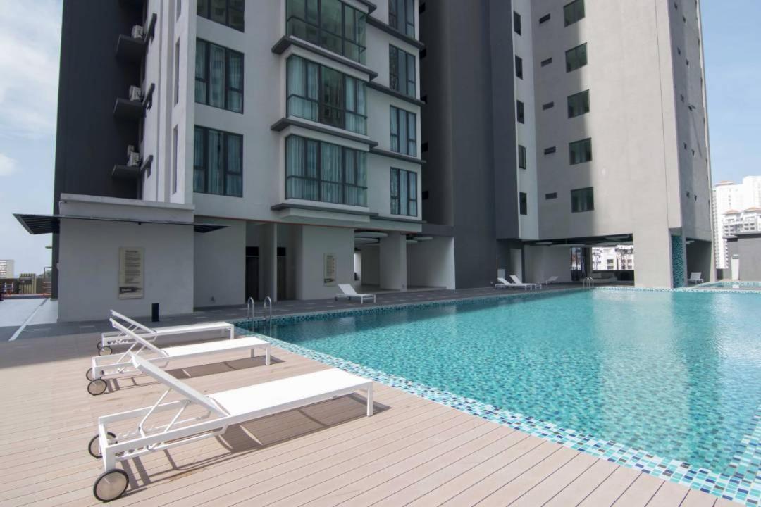 Jazz 313 Cosy 2-Bedroom Suite With Pool & Seaview Bagan Jermal Exterior foto